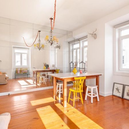 Joivy Chic 2Br Apt In Bairro Alto, 2Mins To Sao Pedro De Alcantara Viewpoint Lisboa Eksteriør bilde