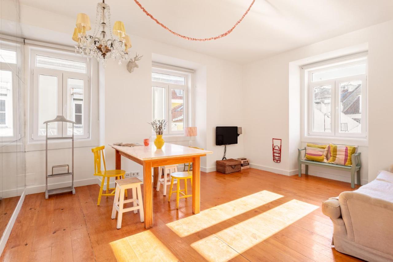 Joivy Chic 2Br Apt In Bairro Alto, 2Mins To Sao Pedro De Alcantara Viewpoint Lisboa Eksteriør bilde